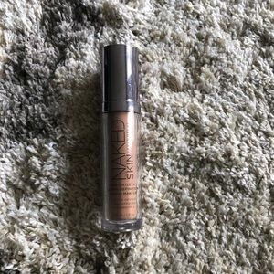 NAKED liquid makeup foundation